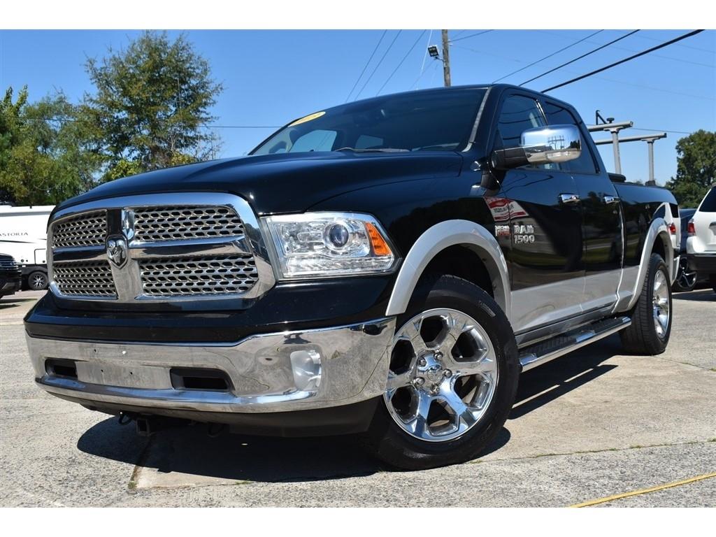 RAM 1500 4WD Quad Cab 140.5" Laramie 2013
