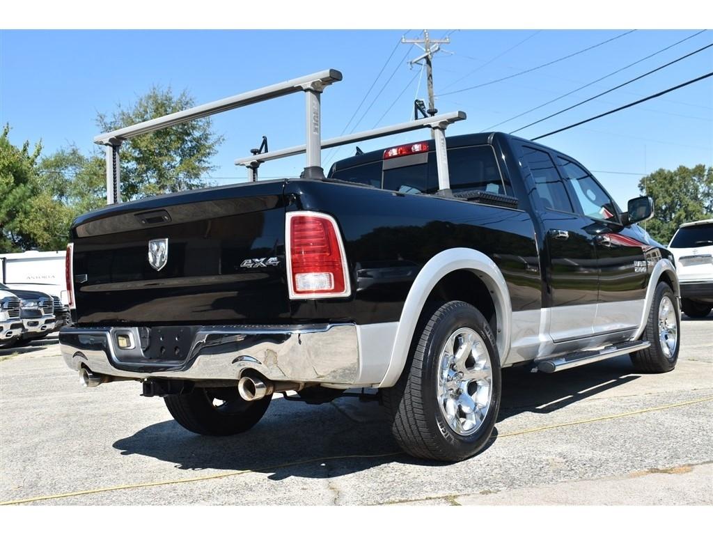 RAM 1500 4WD Quad Cab 140.5" Laramie 2013