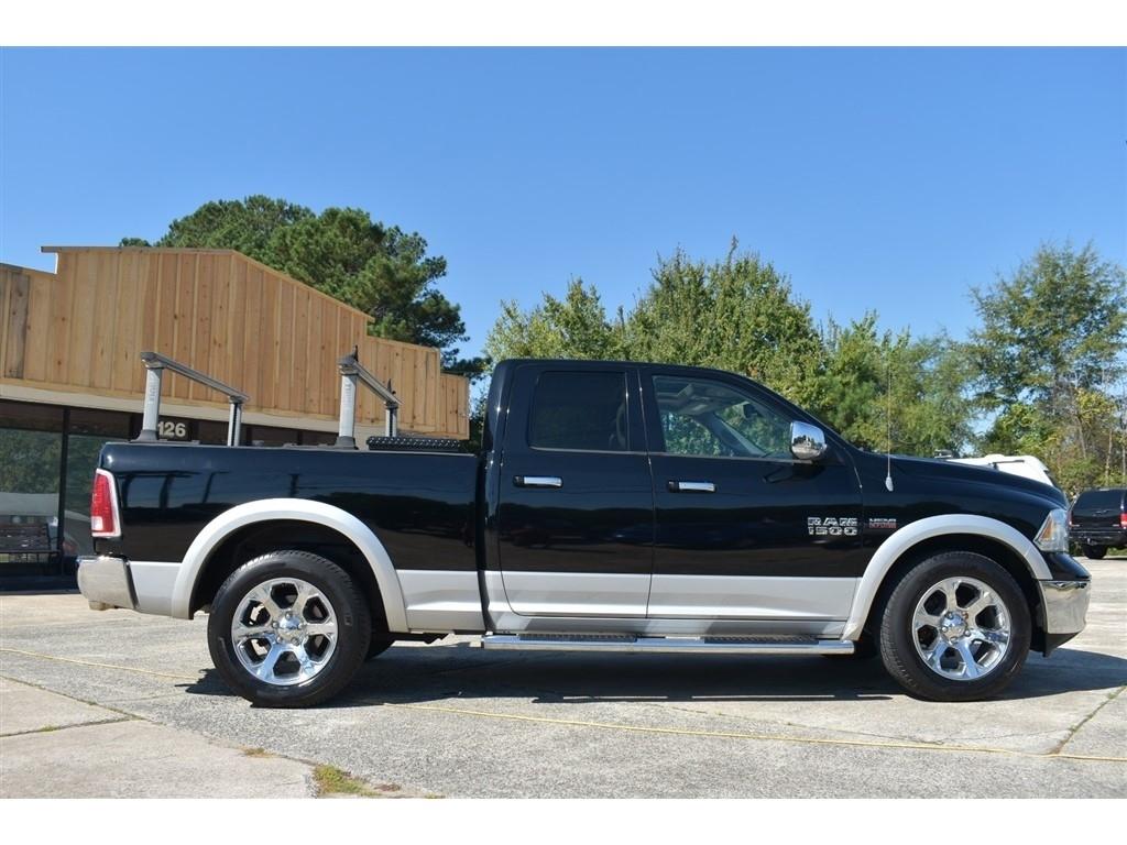 RAM 1500 4WD Quad Cab 140.5" Laramie 2013
