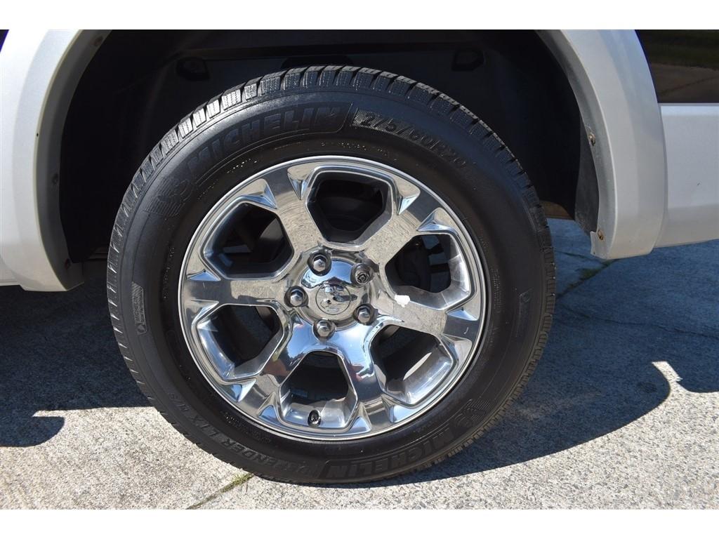 RAM 1500 4WD Quad Cab 140.5" Laramie 2013