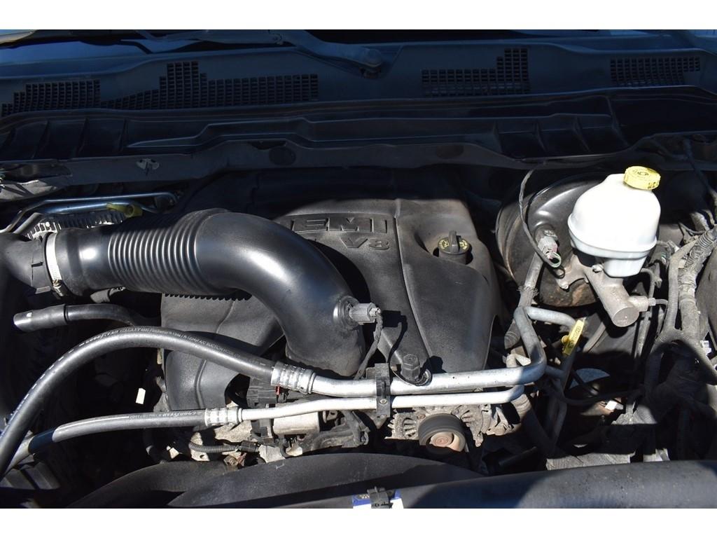 RAM 1500 4WD Quad Cab 140.5" Laramie 2013