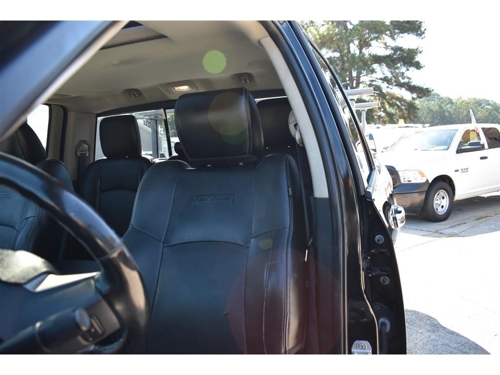 RAM 1500 4WD Quad Cab 140.5" Laramie 2013