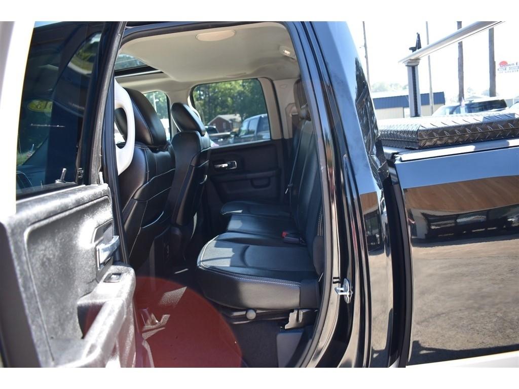RAM 1500 4WD Quad Cab 140.5" Laramie 2013