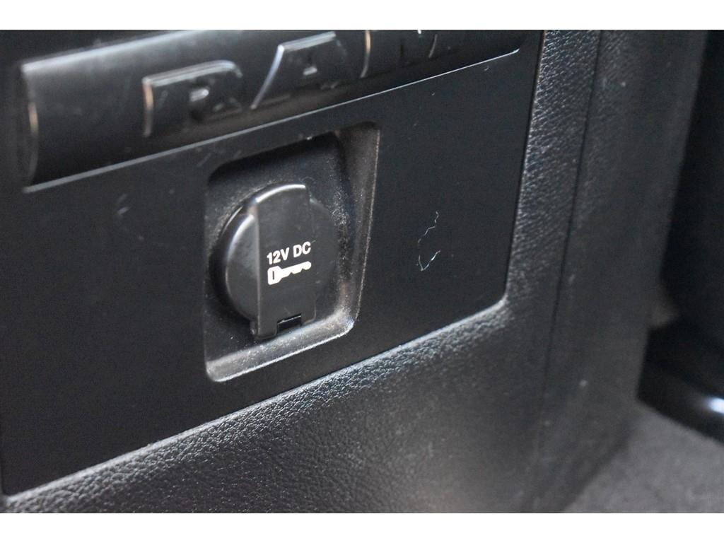 RAM 1500 4WD Quad Cab 140.5" Laramie 2013