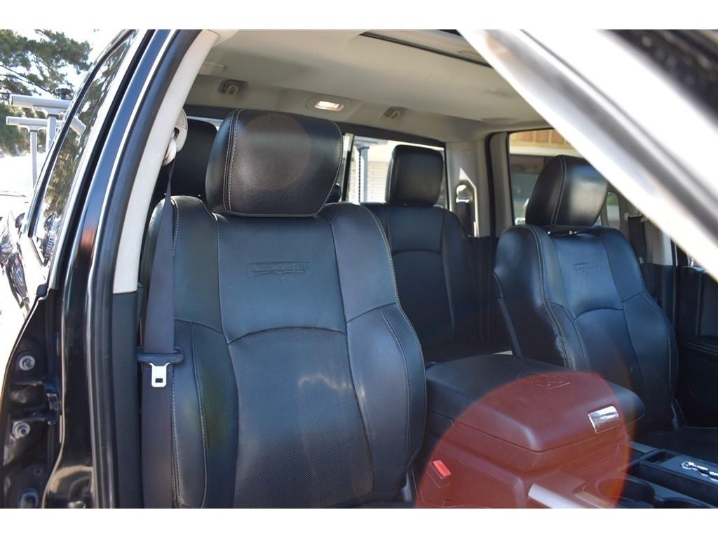 RAM 1500 4WD Quad Cab 140.5" Laramie 2013