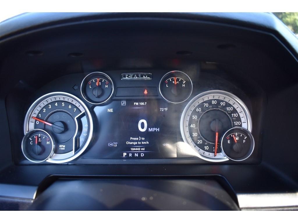 RAM 1500 4WD Quad Cab 140.5" Laramie 2013