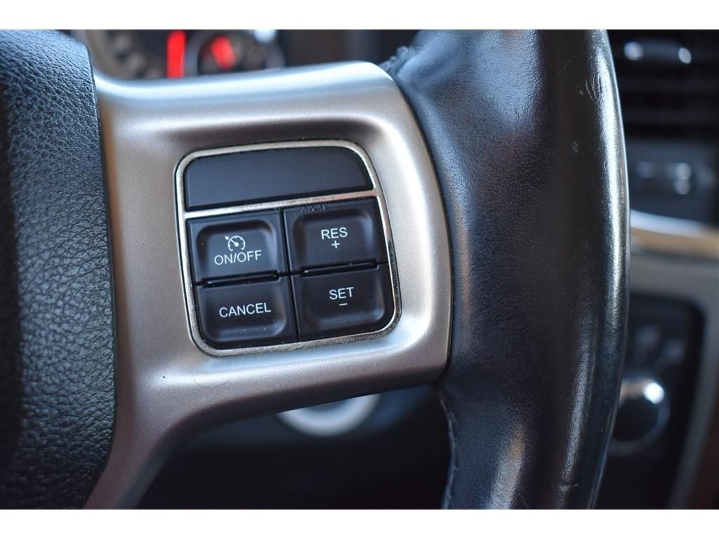RAM 1500 4WD Quad Cab 140.5" Laramie 2013