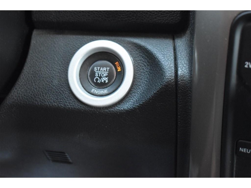 RAM 1500 4WD Quad Cab 140.5" Laramie 2013