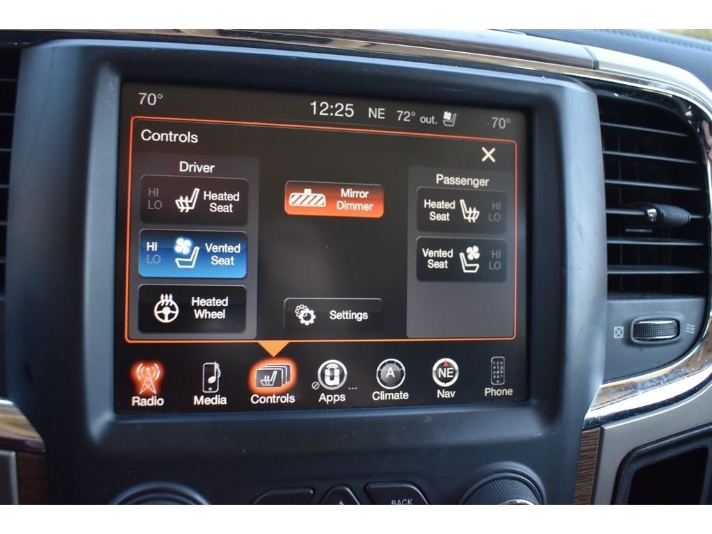 RAM 1500 4WD Quad Cab 140.5" Laramie 2013