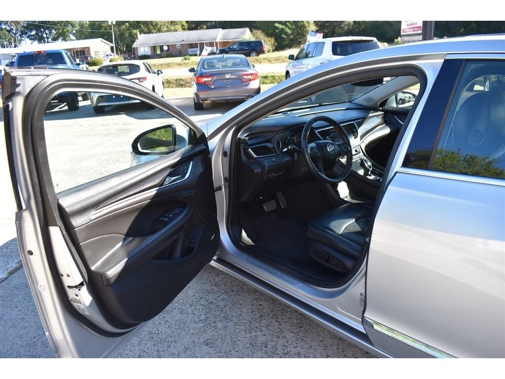 Buick LaCrosse 4dr Sdn Premium FWD 2017