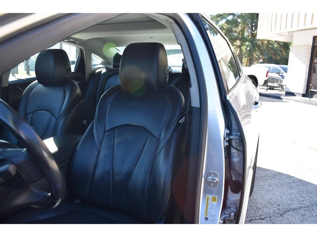 Buick LaCrosse 4dr Sdn Premium FWD 2017