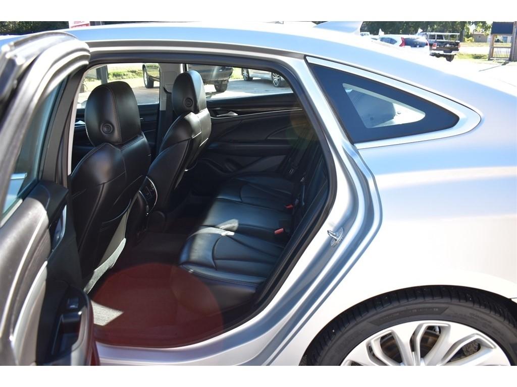 Buick LaCrosse 4dr Sdn Premium FWD 2017