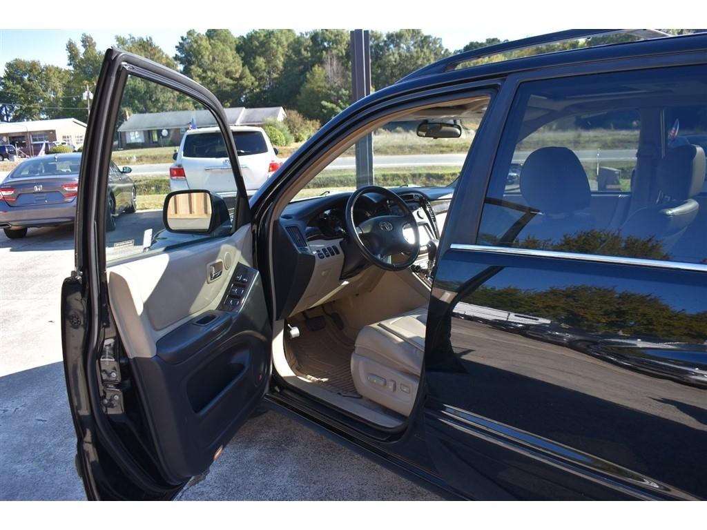 Toyota Highlander 4dr V6 4WD (Natl) 2003
