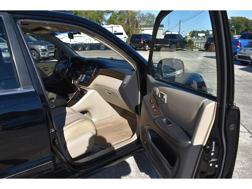 Toyota Highlander 4dr V6 4WD (Natl) 2003