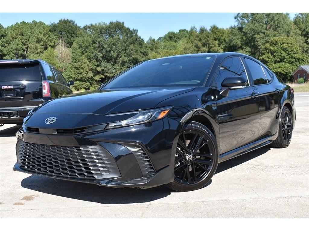 Toyota Camry XLE (Natl) 2025