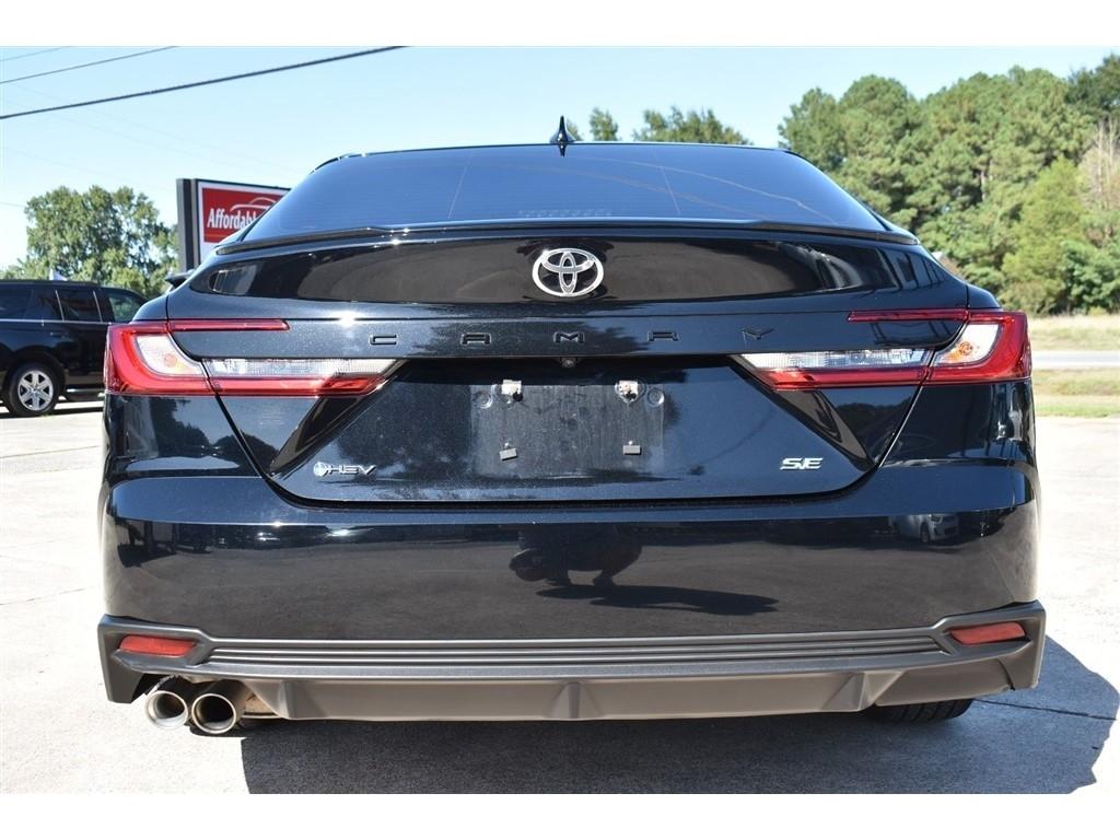 Toyota Camry XLE (Natl) 2025