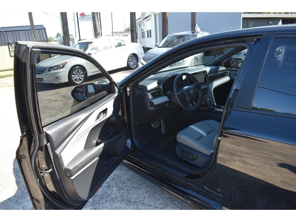 Toyota Camry XLE (Natl) 2025