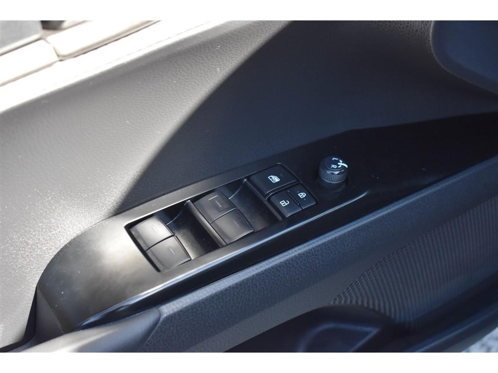 Toyota Camry XLE (Natl) 2025