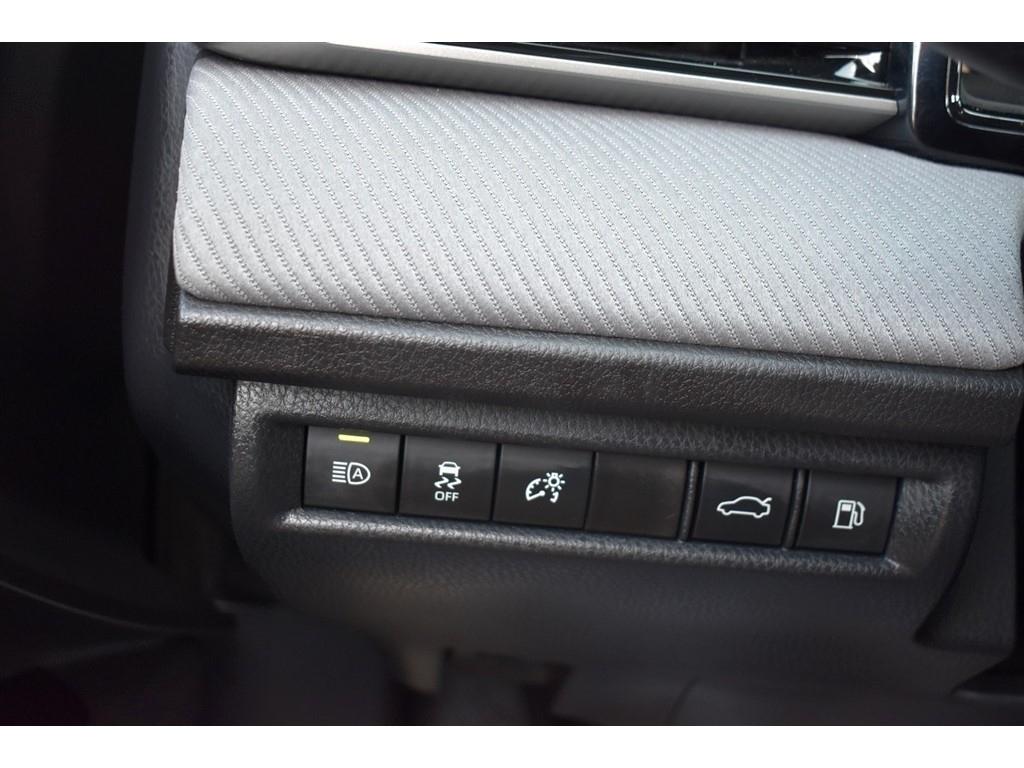Toyota Camry XLE (Natl) 2025