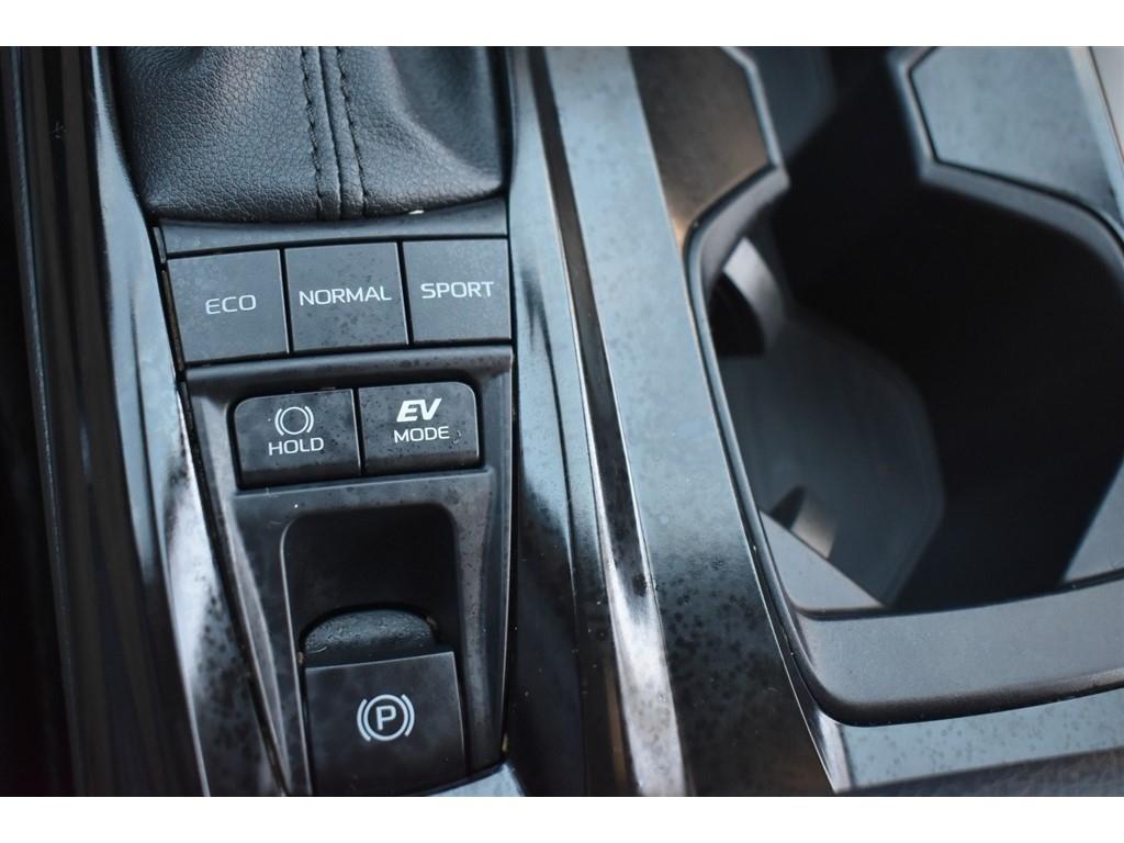 Toyota Camry XLE (Natl) 2025