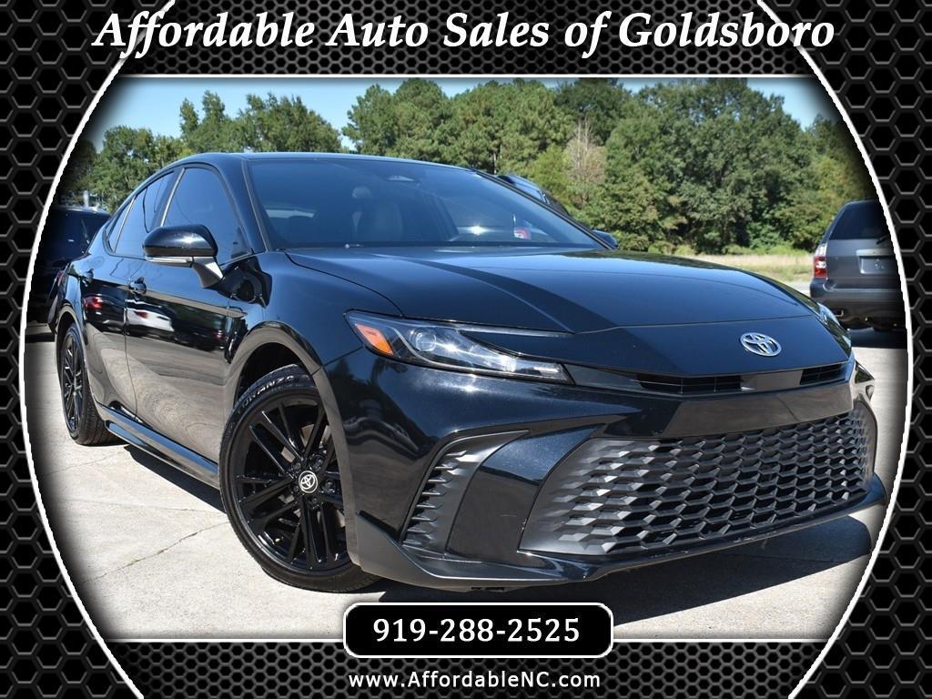 Toyota Camry XLE (Natl) 2025