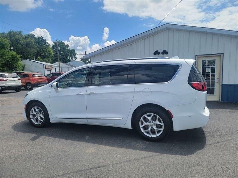 Chrysler Pacifica Touring-L Plus 2019