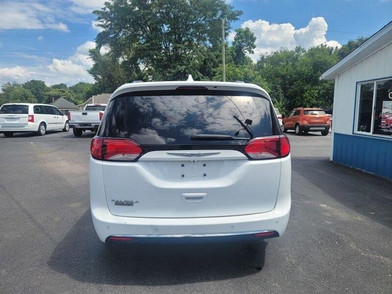 Chrysler Pacifica Touring-L Plus 2019