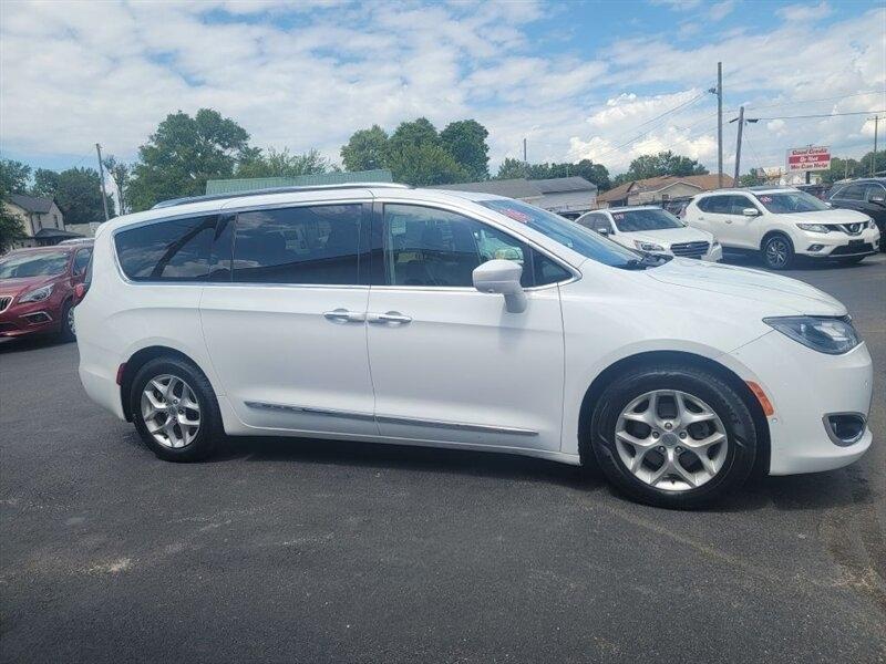 Chrysler Pacifica Touring-L Plus 2019
