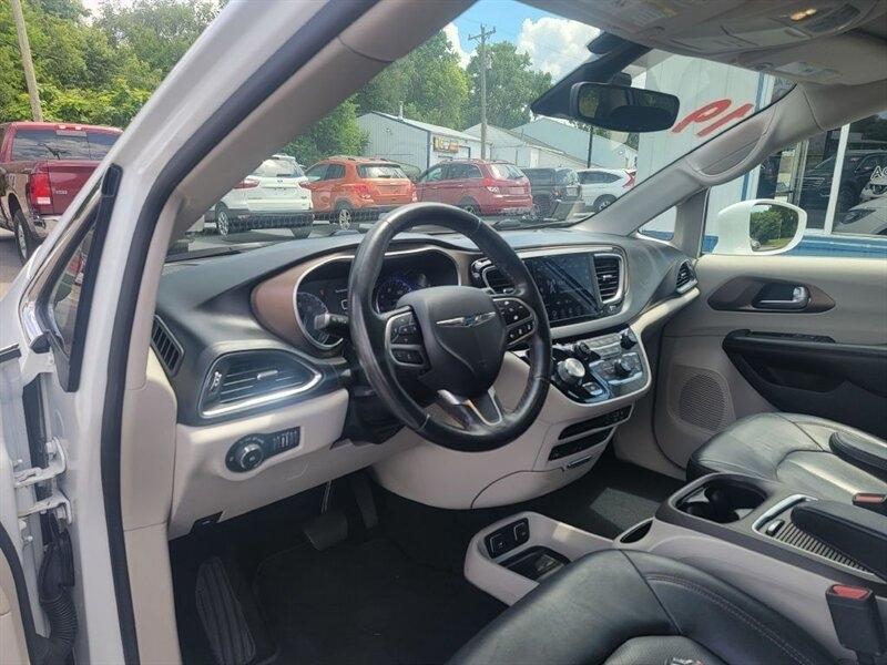 Chrysler Pacifica Touring-L Plus 2019