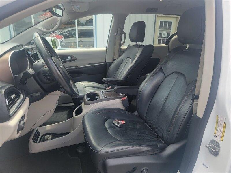 Chrysler Pacifica Touring-L Plus 2019