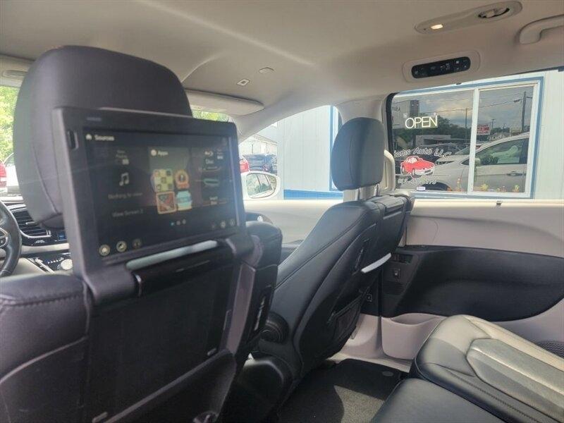 Chrysler Pacifica Touring-L Plus 2019