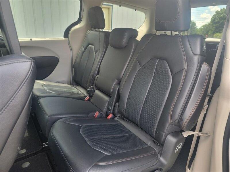 Chrysler Pacifica Touring-L Plus 2019