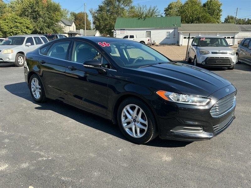 Ford Fusion SE 2016