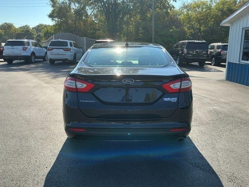 Ford Fusion SE 2016