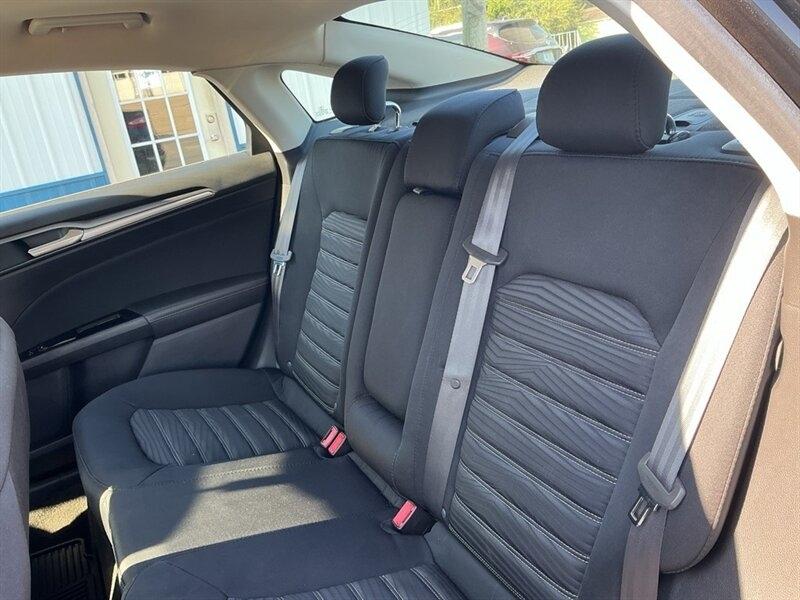 Ford Fusion SE 2016