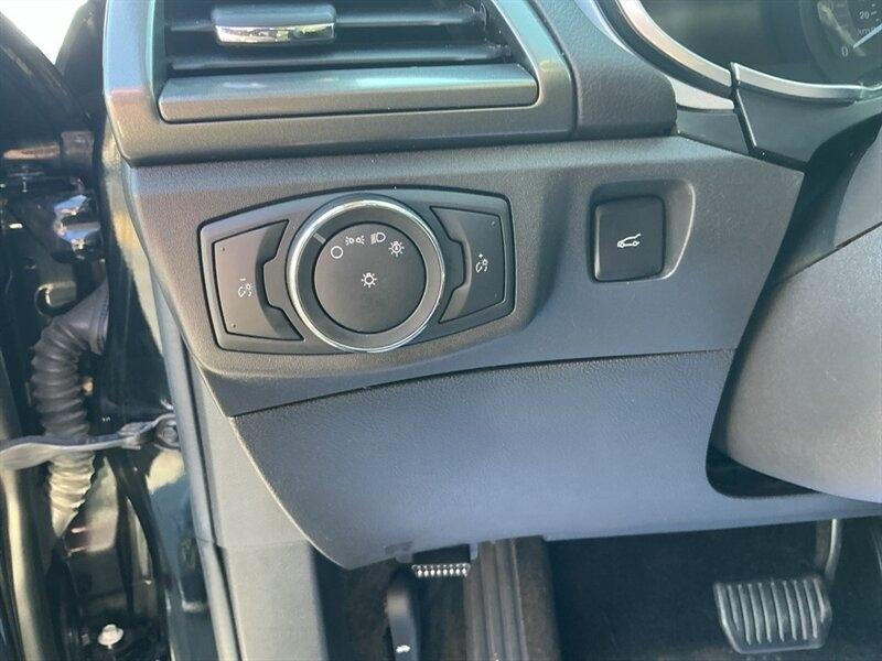Ford Fusion SE 2016