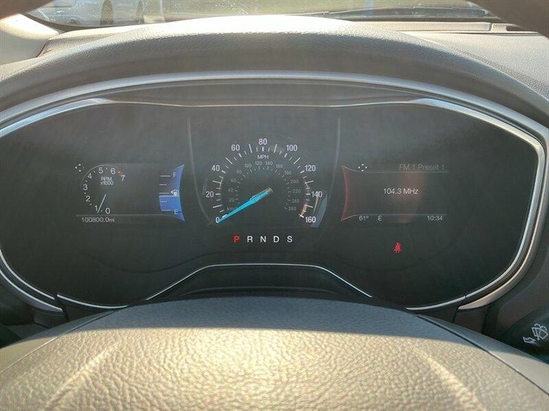 2016 Ford Fusion SE - Photo 18