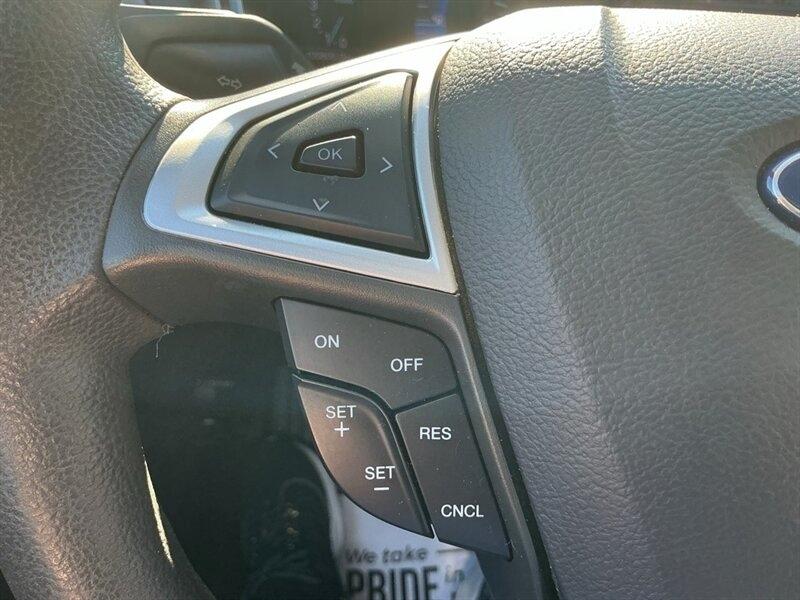 2016 Ford Fusion SE - Photo 19