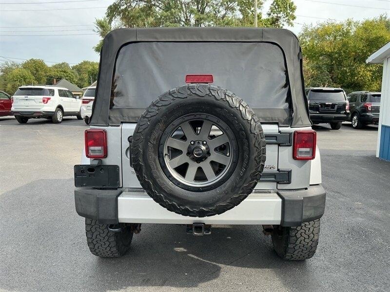 Jeep Wrangler Unlimited Sahara 4WD 2014