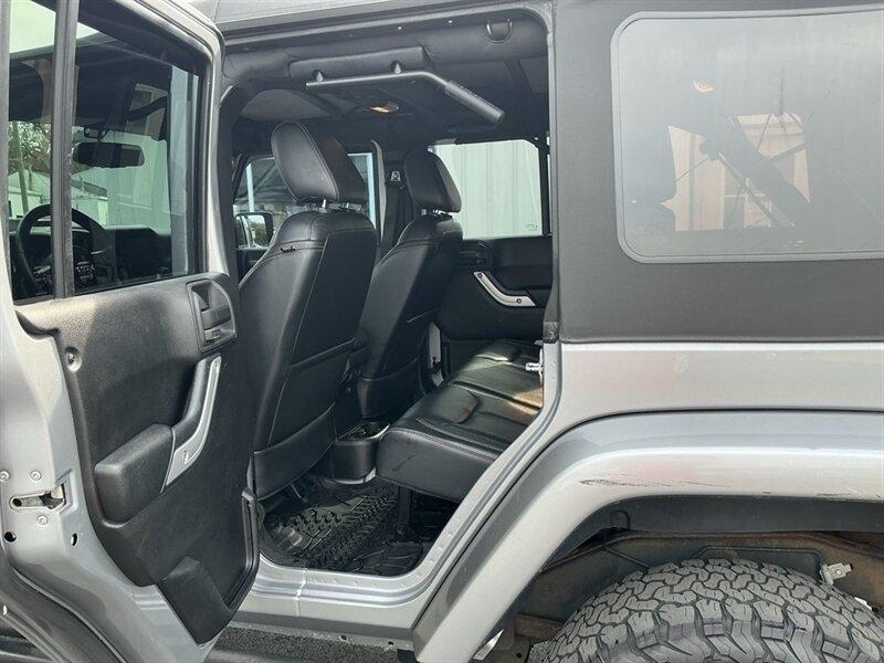 Jeep Wrangler Unlimited Sahara 4WD 2014