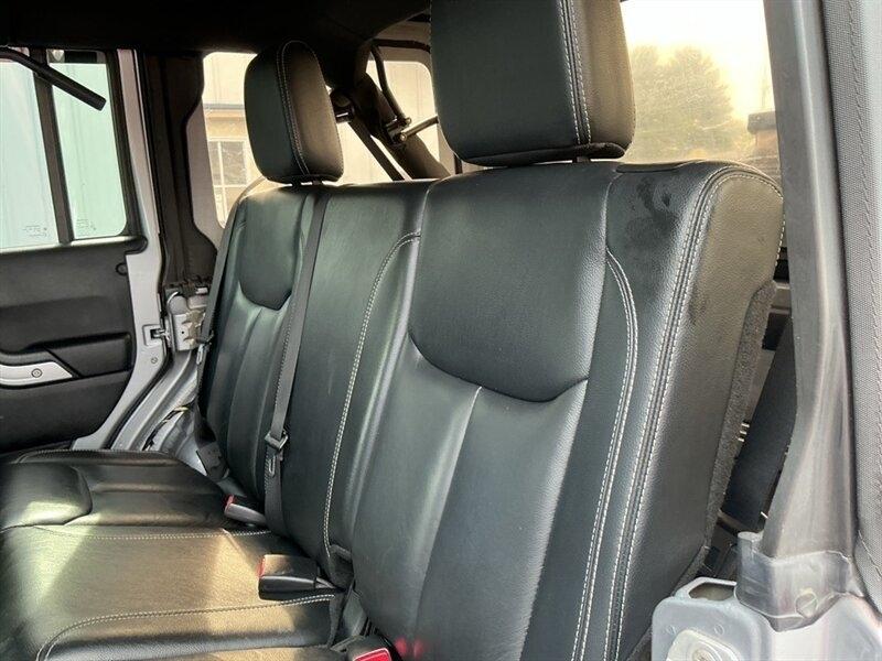 Jeep Wrangler Unlimited Sahara 4WD 2014