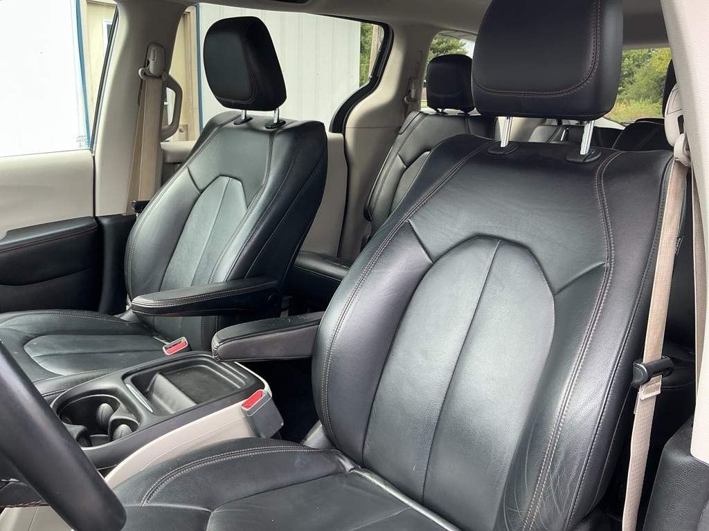 Chrysler Pacifica Touring-L 2017