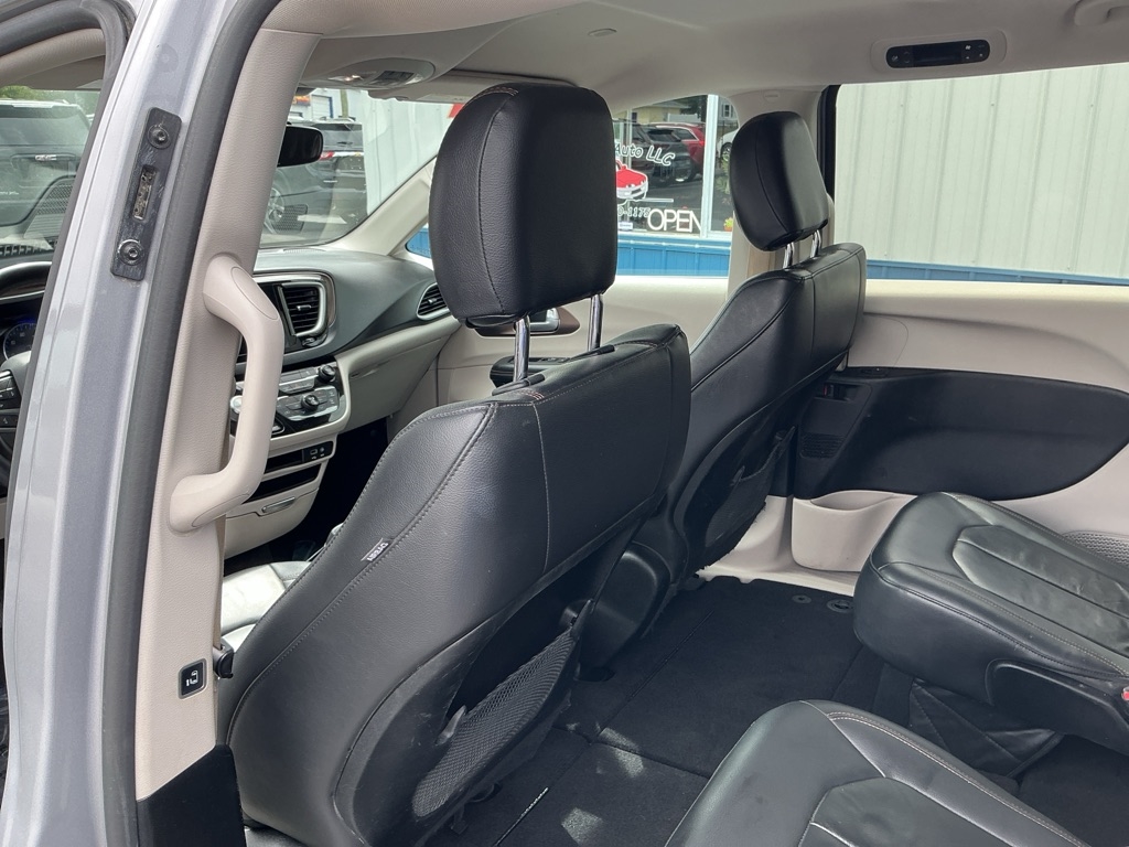 Chrysler Pacifica Touring-L 2017