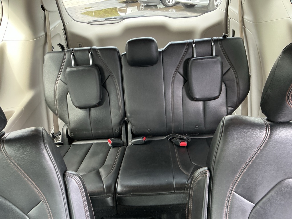 Chrysler Pacifica Touring-L 2017