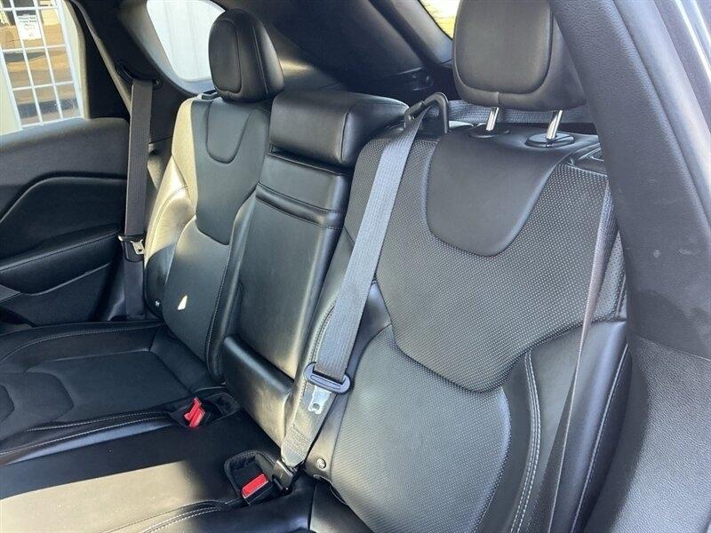 Jeep Cherokee Limited FWD 2019