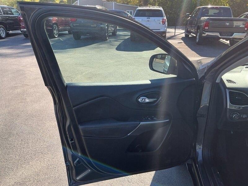 Jeep Cherokee Limited FWD 2019