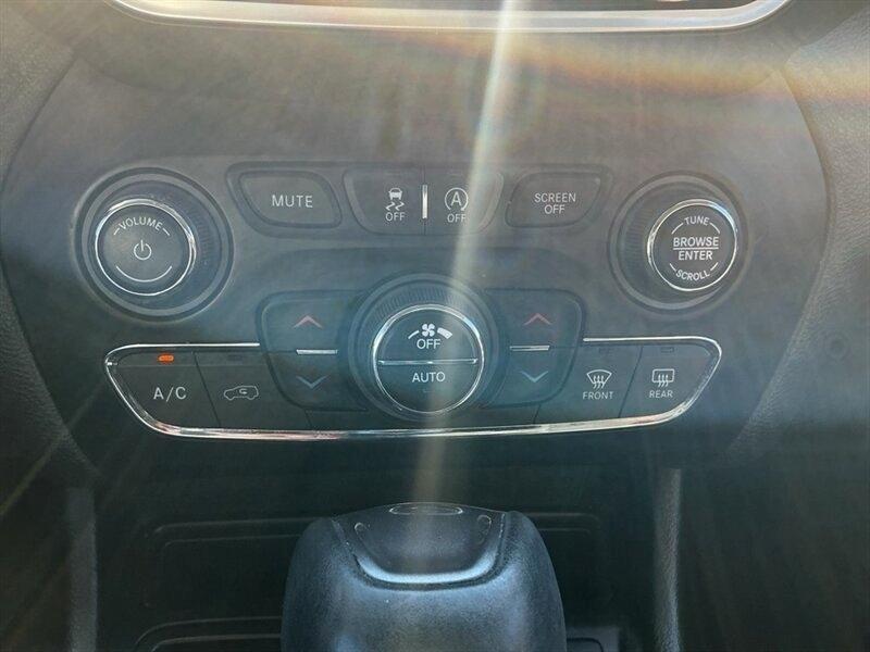 Jeep Cherokee Limited FWD 2019