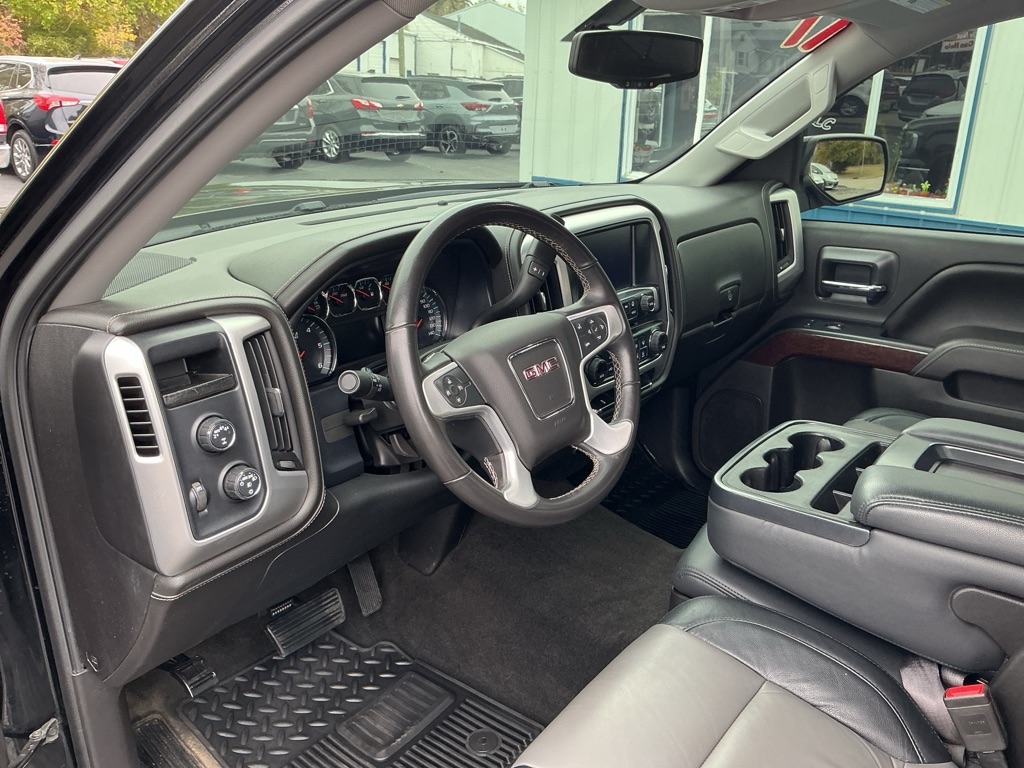 GMC Sierra 1500 SLE Crew Cab Short Box 4WD 2017 GMC Sierra 1500 SLE Crew Cab Short Box 4WD 2017