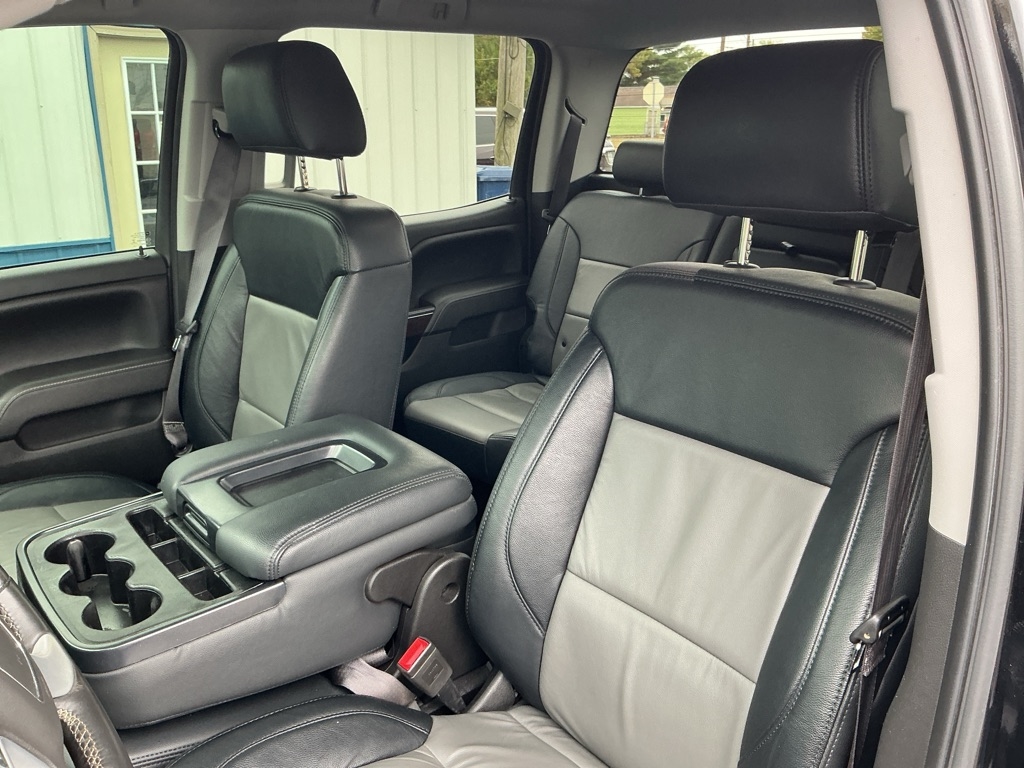 GMC Sierra 1500 SLE Crew Cab Short Box 4WD 2017 GMC Sierra 1500 SLE Crew Cab Short Box 4WD 2017