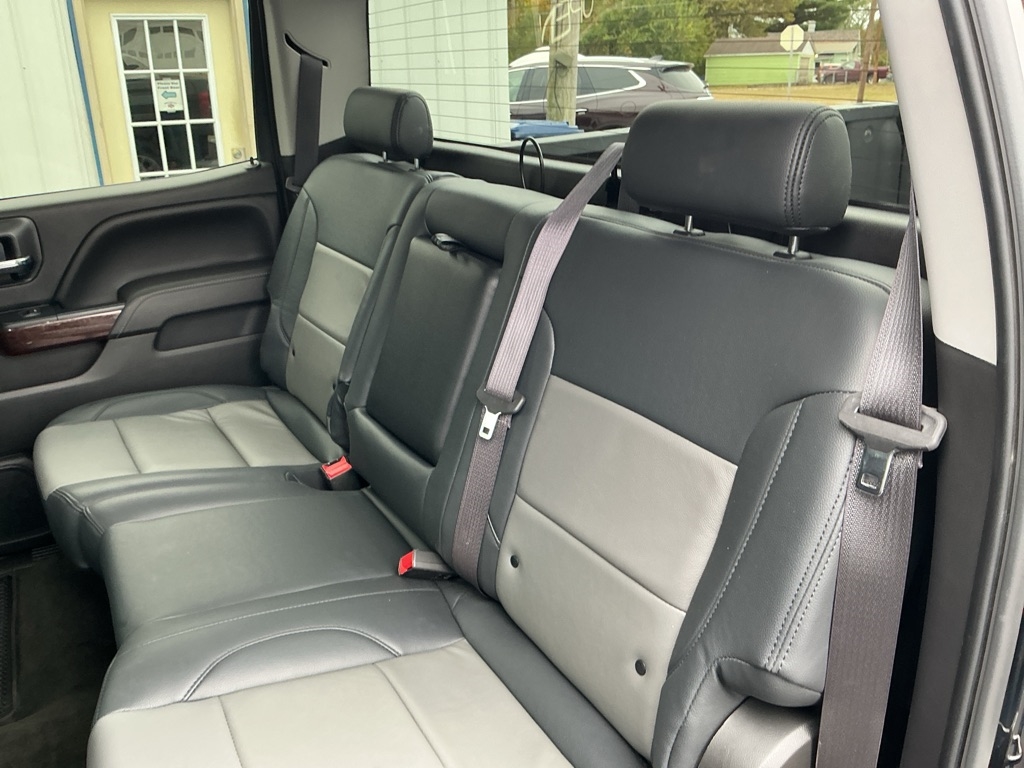 GMC Sierra 1500 SLE Crew Cab Short Box 4WD 2017 GMC Sierra 1500 SLE Crew Cab Short Box 4WD 2017